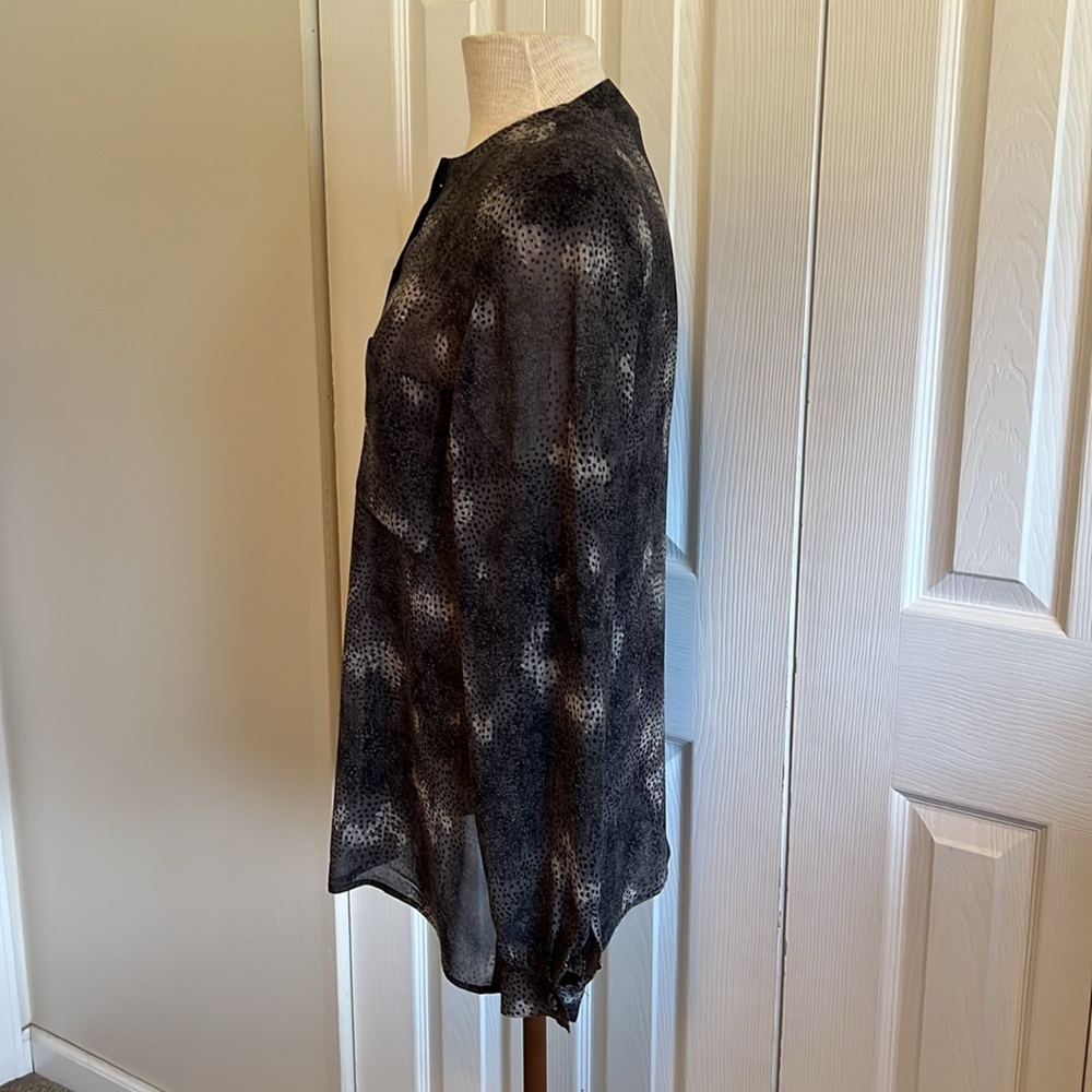 Doncaster Button Down Black And Gray Leopard Prin… - image 7